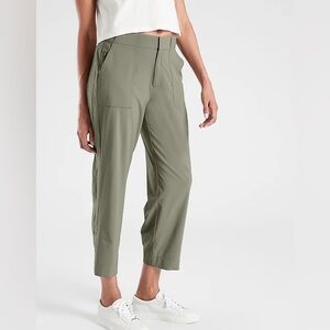 Athleta Tribeca utility crop Pants, 2P Laurel color